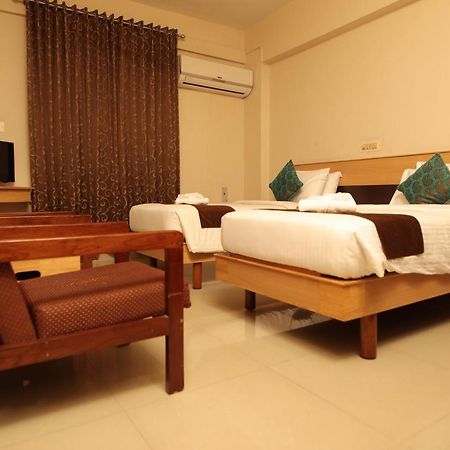 Hotel Highland Thiruvananthapuram Bagian luar foto
