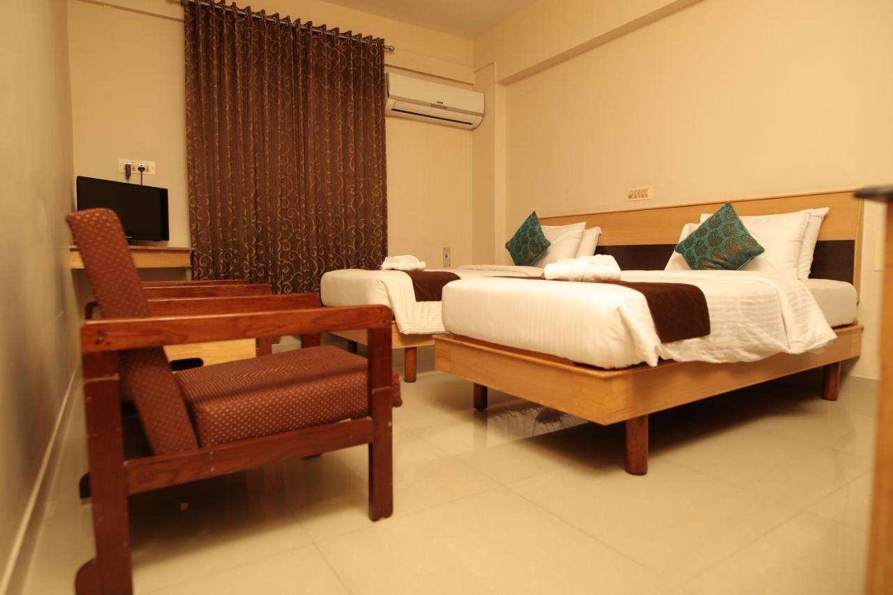Hotel Highland Thiruvananthapuram Bagian luar foto